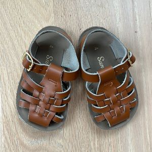 Salt Water Sandals Unisex-Child Sun-san Sailor Flat Sandal size 4